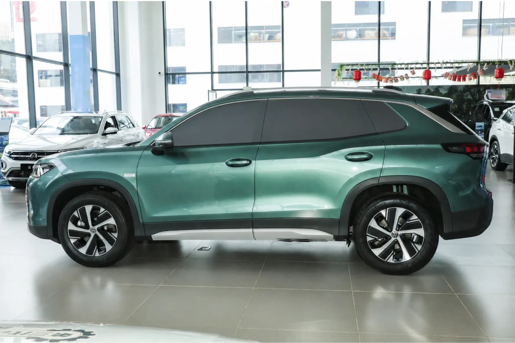 Electric window tint on vehicle — switchable PDLC privacy film
